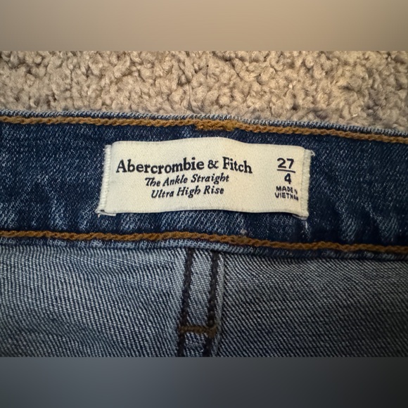 Ankle Straight Distressed Jeans - Picture 7 of 11